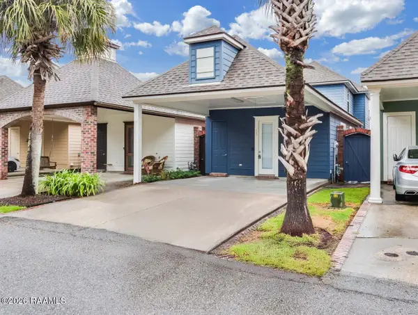 111 Coconut Grove Circle, Lafayette, LA 70508