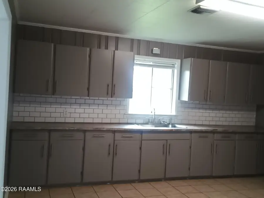 507 S Evangeline Street, New Iberia, LA 70560 - #3