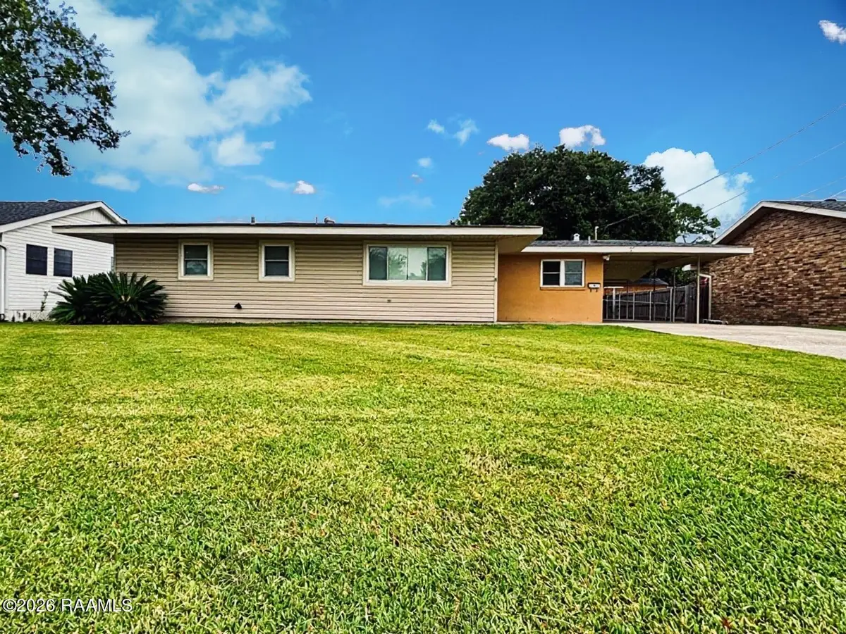 718 Deprima St, Berwick, LA 70342 - #1