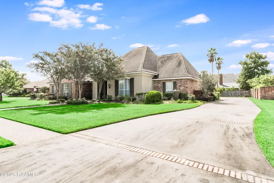 102 Bear Creek Court, Broussard, LA 70518 - #2