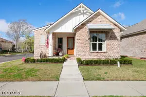 201 W Vallauris Drive, Lafayette, LA 70507
