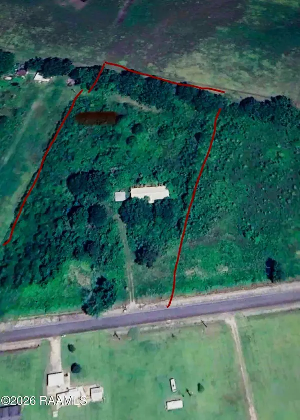 1429 Division Road, Arnaudville, LA 70512