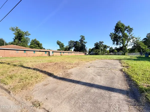624 E Madison Street, Opelousas, LA 70570