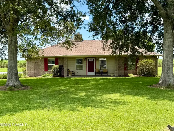 3300 Cedarwood Drive, New Iberia, LA 70560