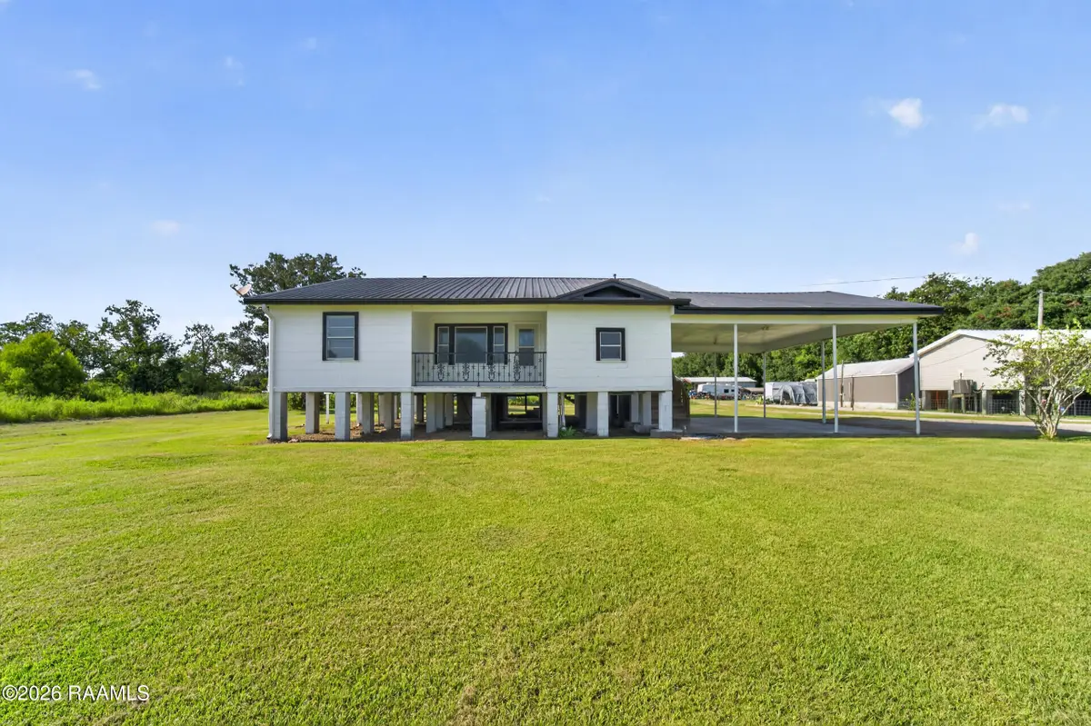 413 E Veterans Memorial Drive, Erath, LA 70533 - #1