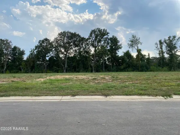 121 Leaning Oak Drive, Lafayette, LA 70508