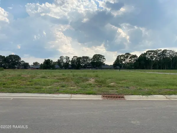 207 Leaning Oak Drive, Lafayette, LA 70508