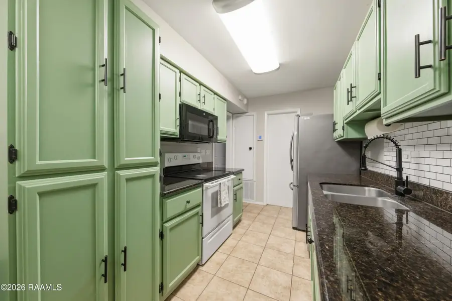 200 Lodge Drive #806, Lafayette, LA 70506 - #3