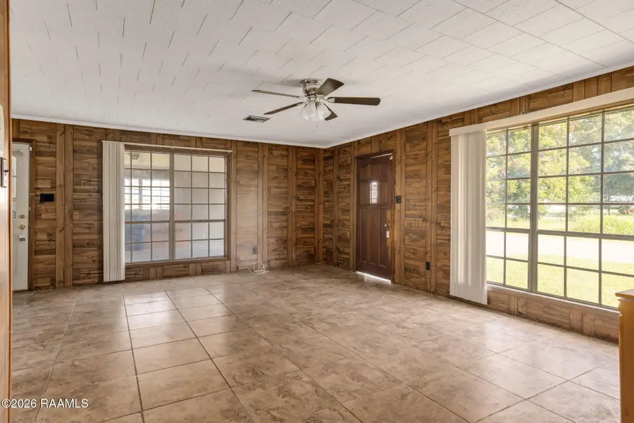 1107 W A School Street, Rayne, LA 70578 - #3
