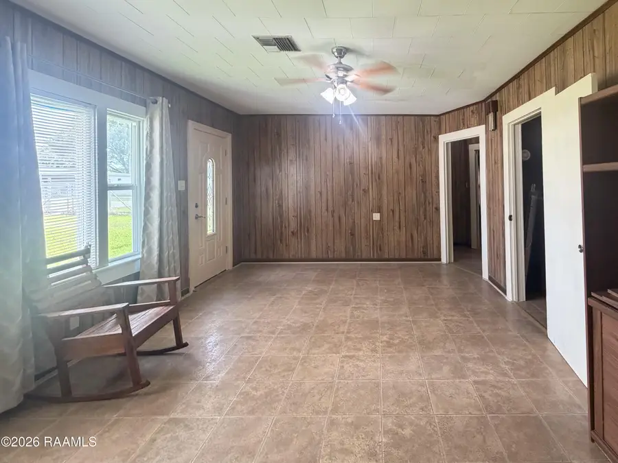121 W Walnut Street, Crowley, LA 70526 - #2