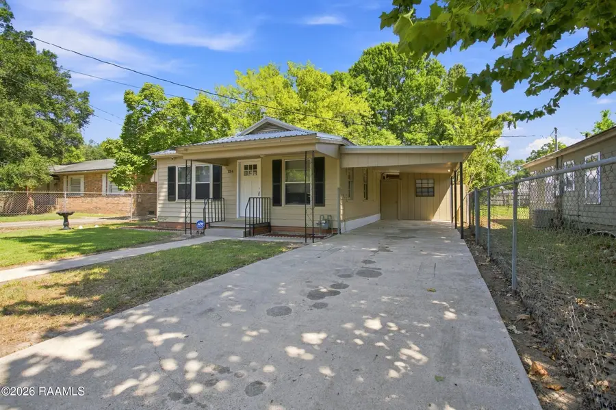 124 W White Street, Opelousas, LA 70570 - #2
