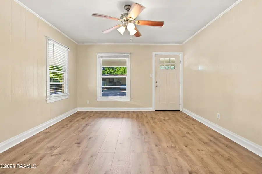 124 W White Street, Opelousas, LA 70570 - #3