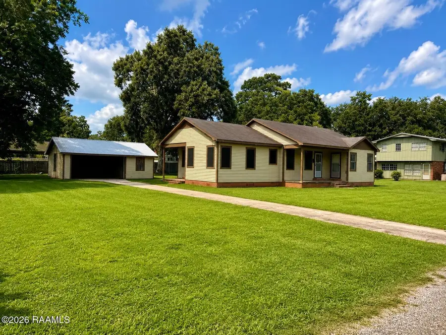 605 N East Street, Abbeville, LA 70510 - #2