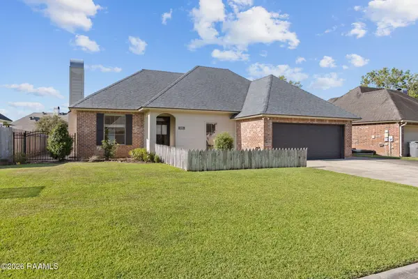 233 Barksdale Drive, Broussard, LA 70518