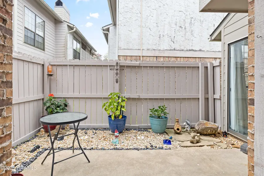 1304 E Bayou Parkway #5b, Lafayette, LA 70508 - #2