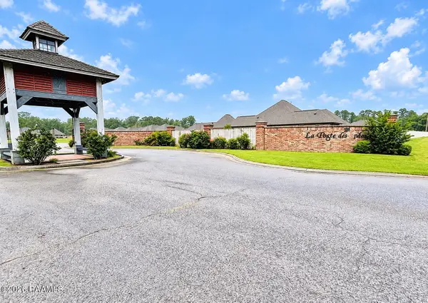 126 Spanish Moss Lane, Opelousas, LA 70570