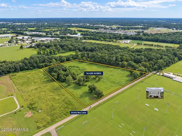 135 Sonny Roy Lane, Lafayette, LA 70507