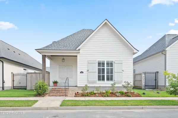 303 Manor House Lane, Lafayette, LA 70507