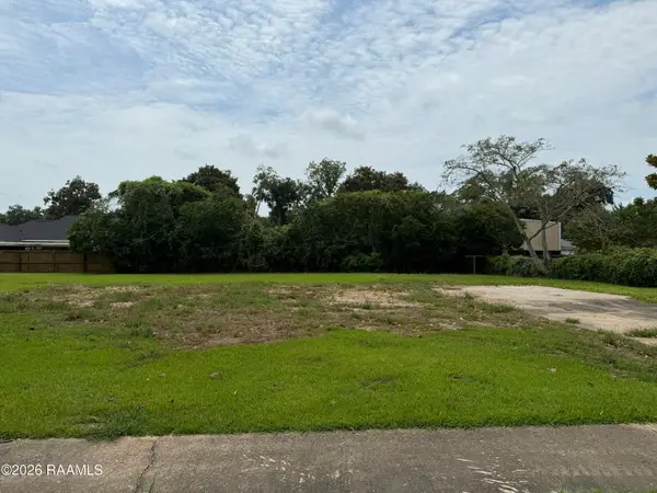 124 Charles Drive, Lafayette, LA 70508