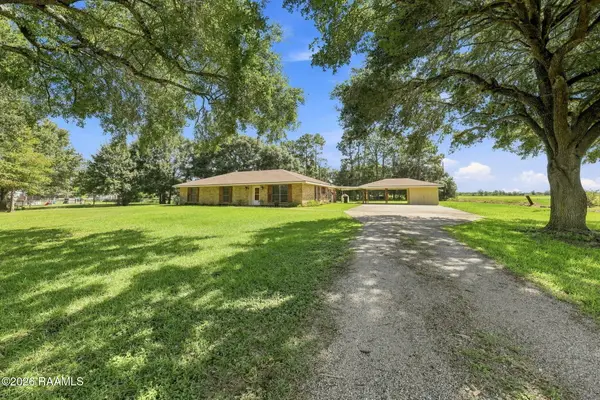 9425 Coulee Kinney Drive, Abbeville, LA 70510