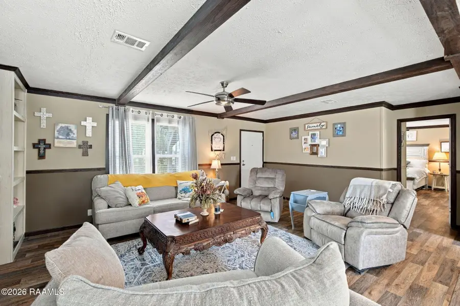 555 Iowa Avenue, Gueydan, LA 70542 - #2