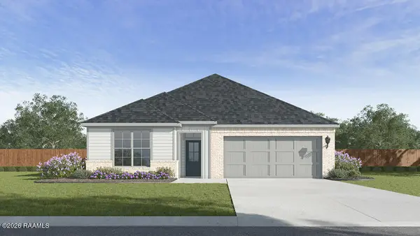 102 Belle Lake Drive, Lafayette, LA 70506