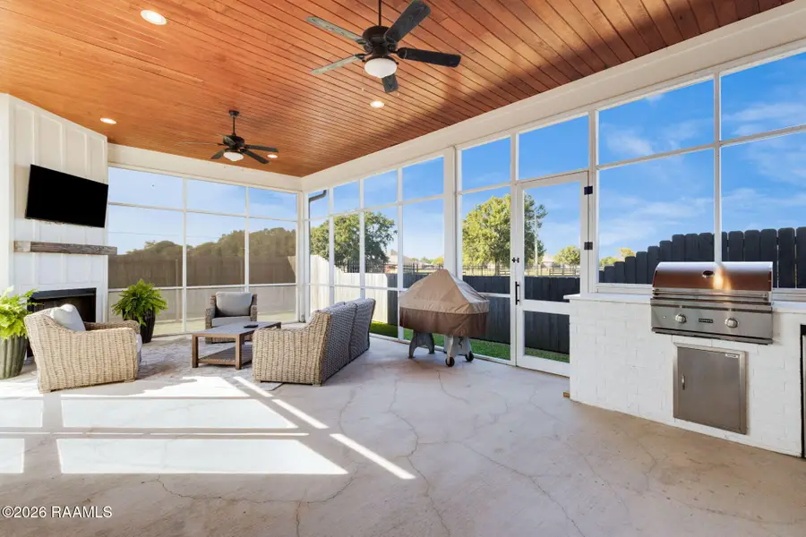 200 Sunshine Rise Drive, Broussard, LA 70518 - #2