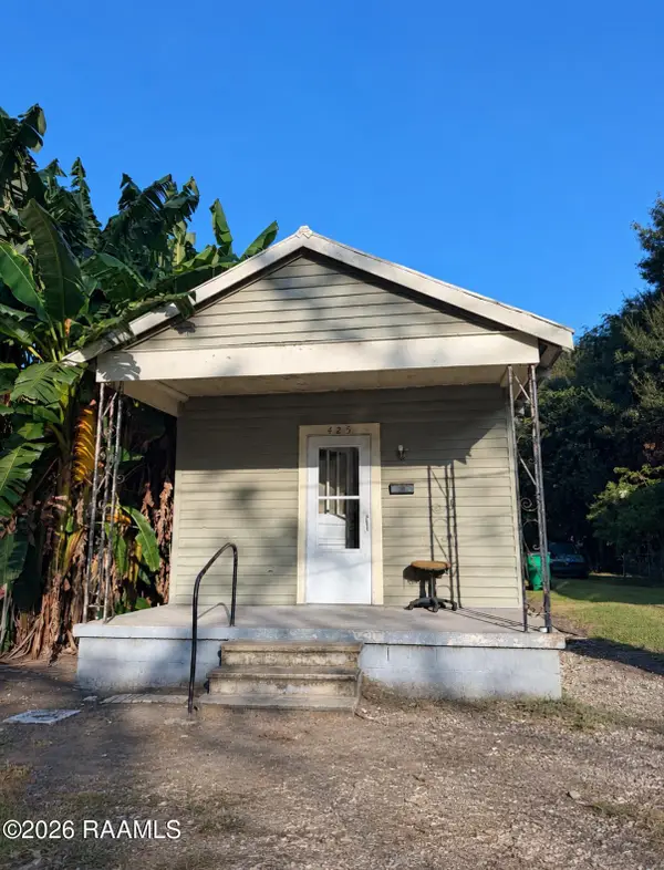 425 Saint Nicholas Street, Jeanerette, LA 70544