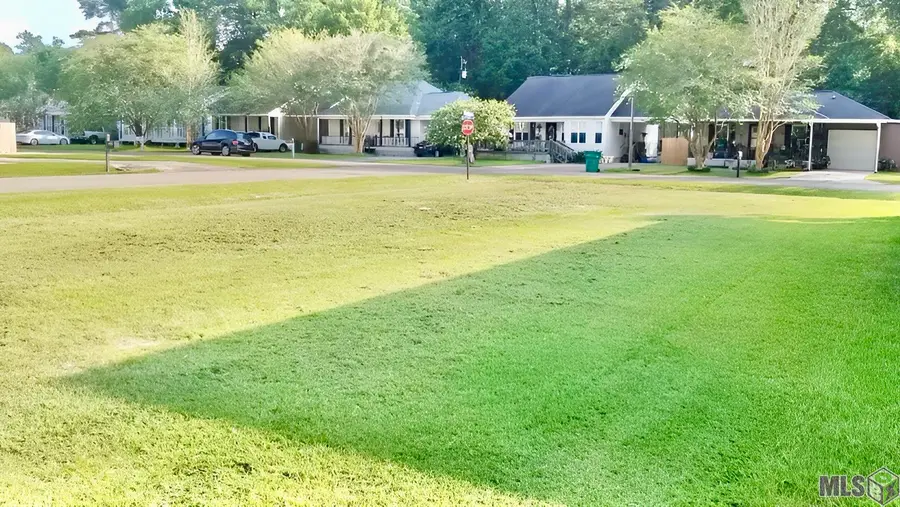 8629 Nottaway St, Denham Springs, LA 70726 - Image #3