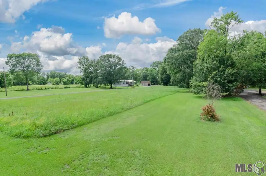 10451 John Savoy Rd, Saint Amant, LA 70774 - Image #2