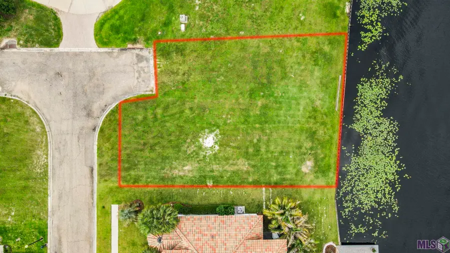 21441 Blue Marlin Dr, Springfield, LA 70462 - Image #2