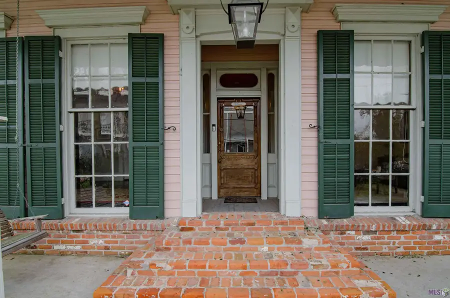107 Chetimatches St, Donaldsonville, LA 70346 - #2