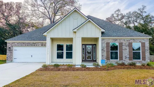 12776 Legacy Oaks Avenue, Central, LA 70818