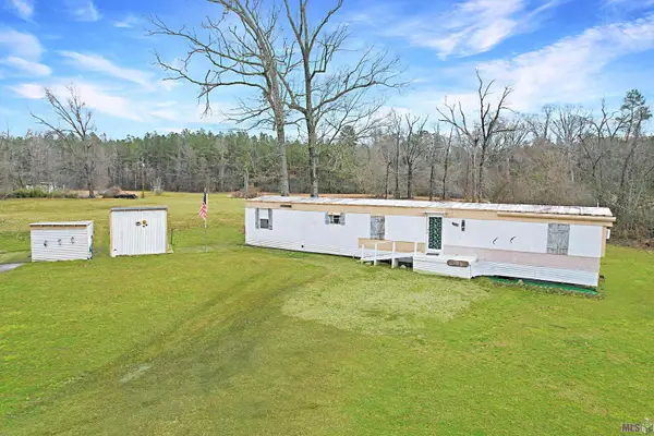 37230 R & R Dr, Walker, LA 70785