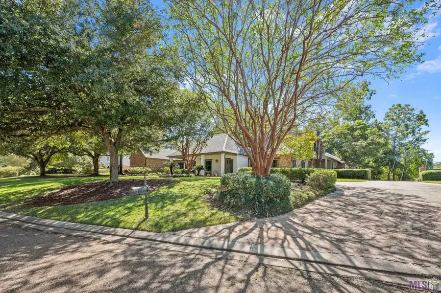 16026 Highland Bluff Ct, Baton Rouge, LA 70810 - Image #2