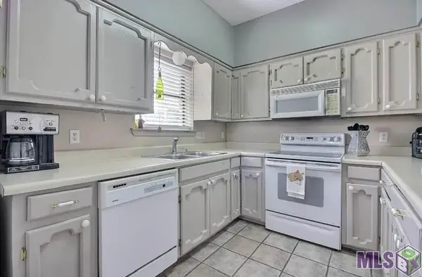 8024 Picardy Ave #E, Baton Rouge, LA 70809