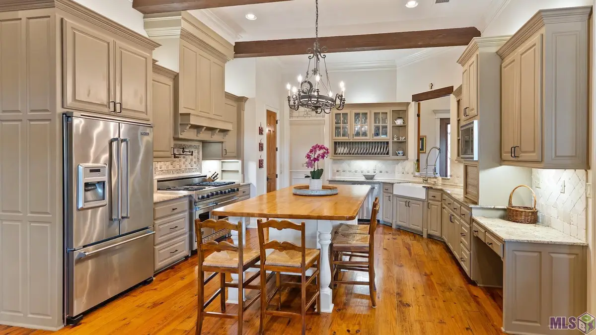 17427 E Club View Ct, Baton Rouge, LA 70810 - Image #1