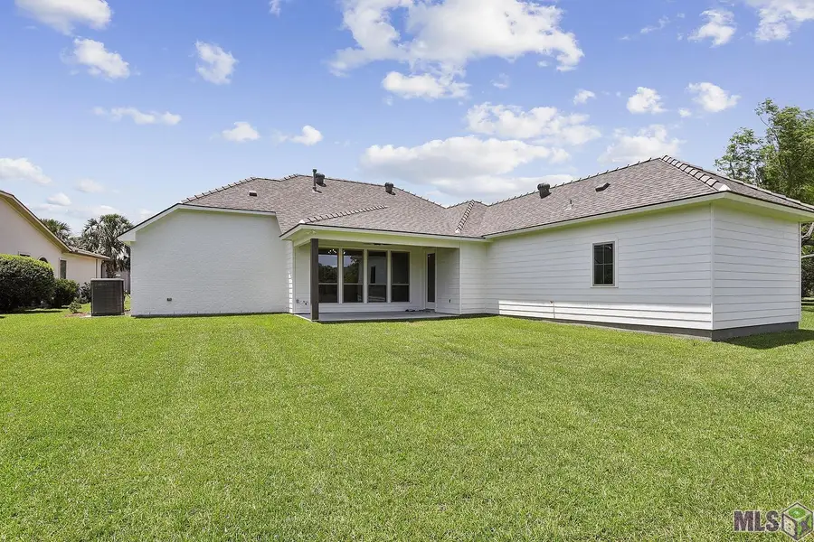 6112 Royal Palms Ct, Gonzales, LA 70737 - Image #2
