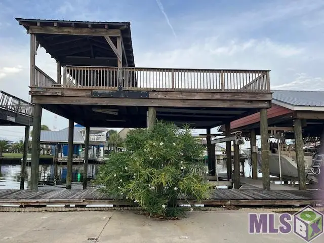 126 Constantin Dr, Golden Meadow, LA 70357 - Image #2