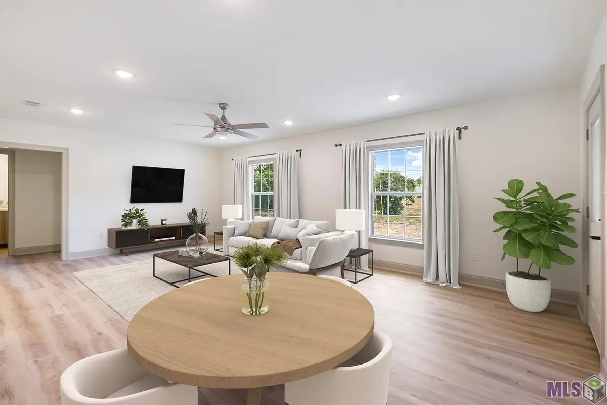 11321 La Hwy 22, Saint Amant, LA 70774 - Image #1