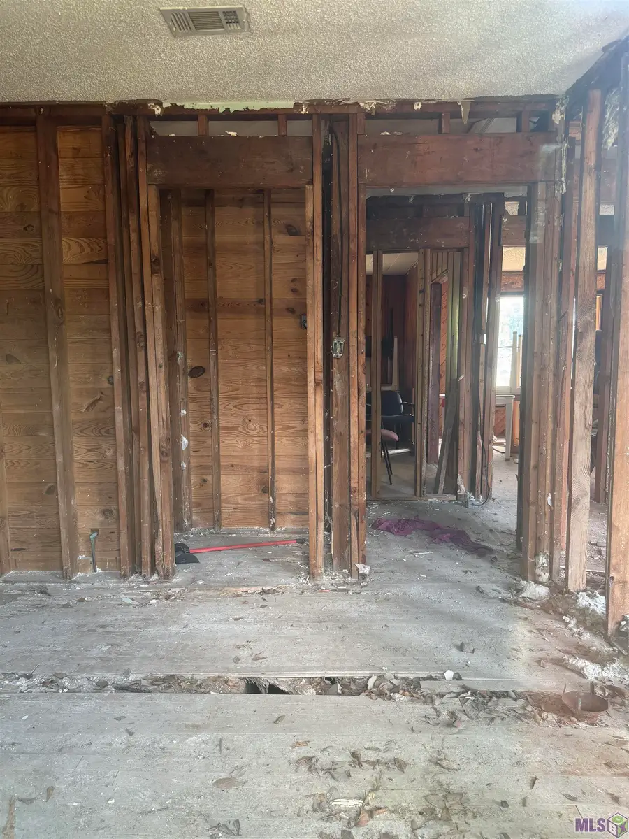 3704 N Foster Dr, Baton Rouge, LA 70805 - Image #3