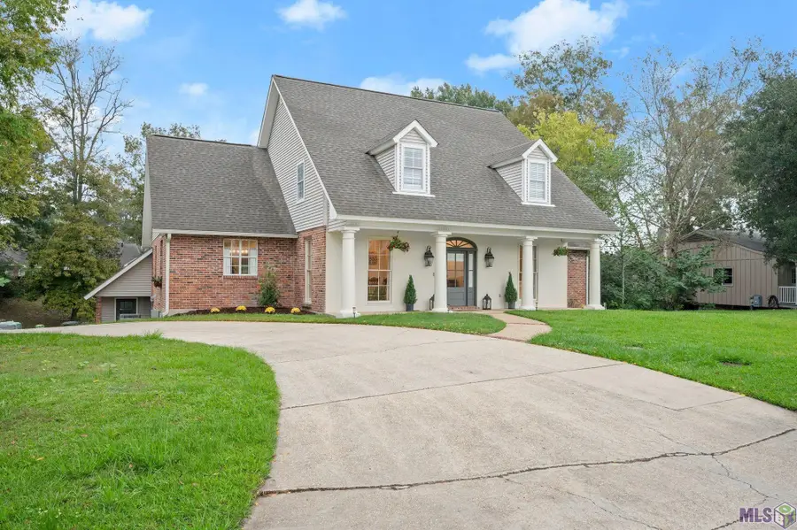 10813 N Oak Hills Pkwy, Baton Rouge, LA 70810 - Image #2