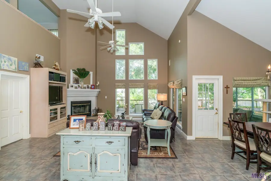 13314 Bayou Terrace Dr, Saint Amant, LA 70774 - Image #2