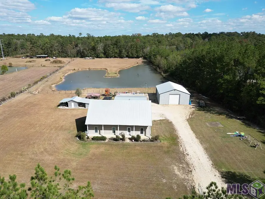 23748 Hutchinson Rd, Springfield, LA 70462 - Image #2