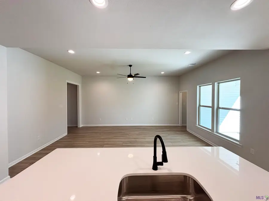 1524 Cypress Grove Avenue, Gonzales, LA 70737 - Image #2