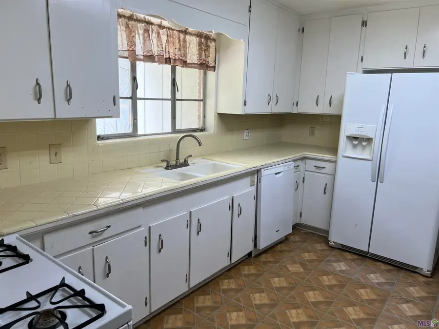 320 Kimbro Dr, Baton Rouge, LA 70808 - Image #2
