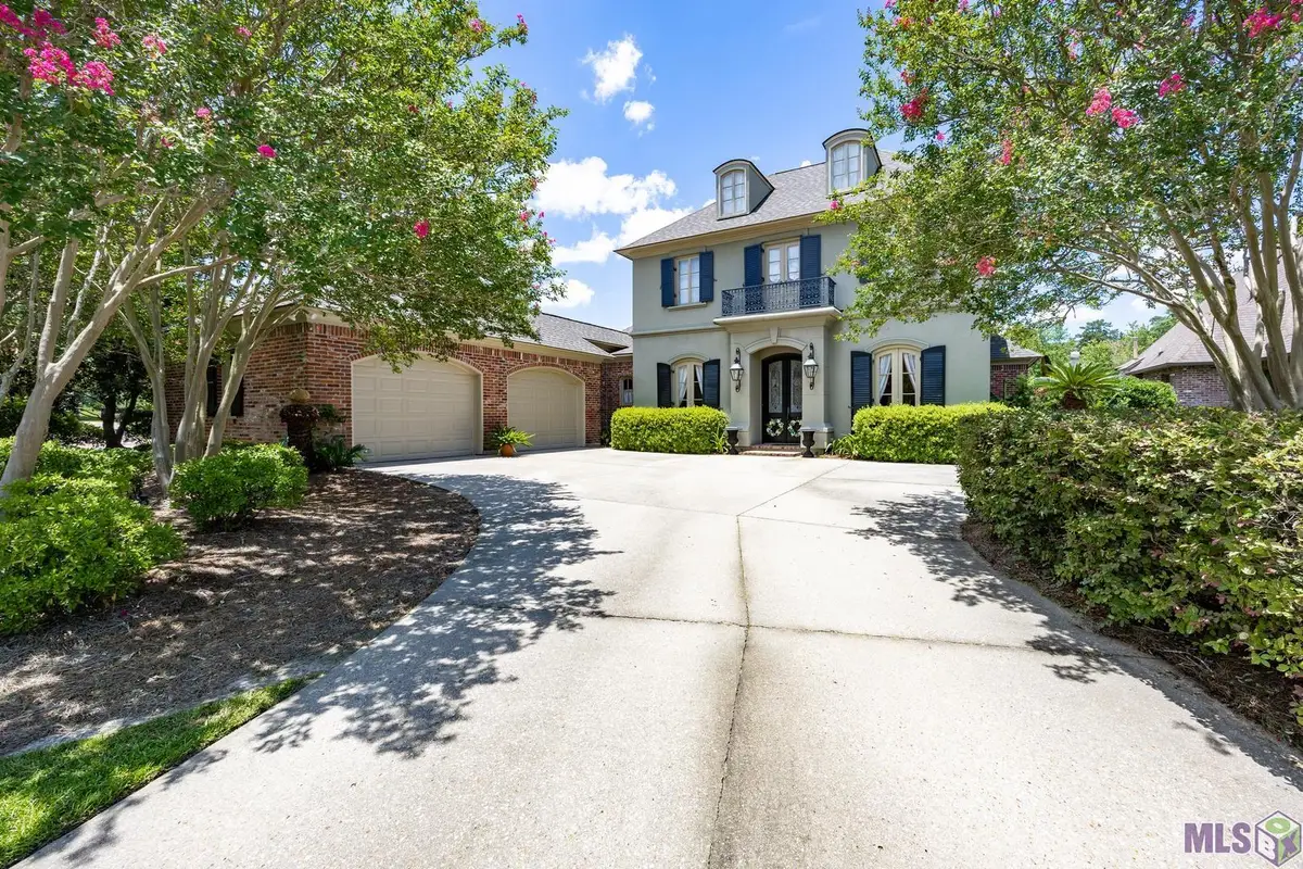 19027 Spyglass Hill Dr, Baton Rouge, LA 70809 - Image #1