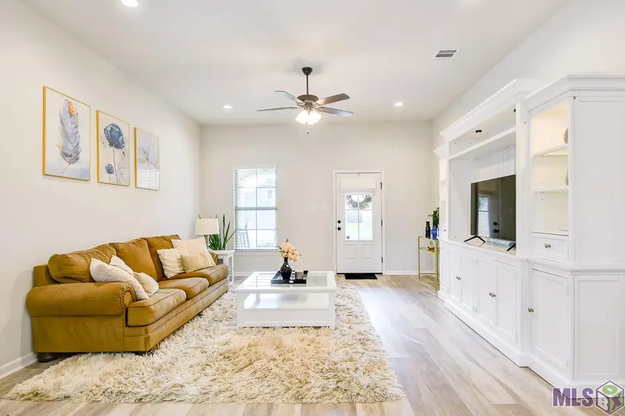 1845 Pineglen Dr, Saint Gabriel, LA 70776 - Image #2