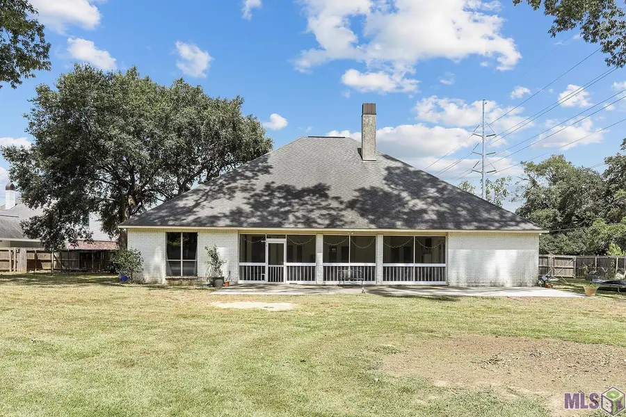 8896 Myrtle Hill Dr, Saint Francisville, LA 70775 - Image #2