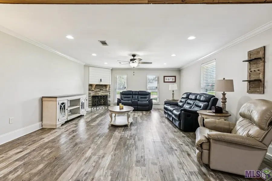 14122 Forest Heights Rd, Gonzales, LA 70737 - Image #3